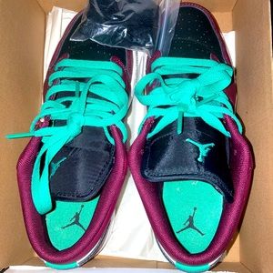 Jordan 1 low size 5.5Y
